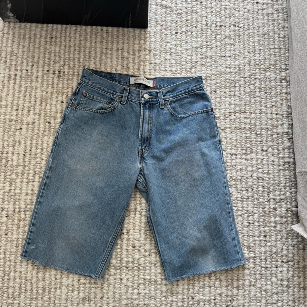 Vintage Levi Shorts - Picture 2 of 4